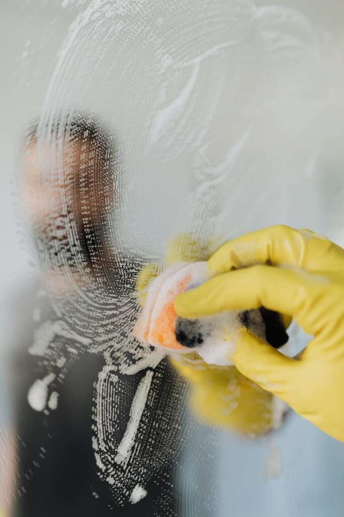 Weighing the Pros and Cons of Professional Cleaning Services vs. DIY Cleaning